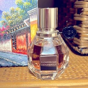 FLOWERBOMB VIKTOR & ROLF 1 OZ.